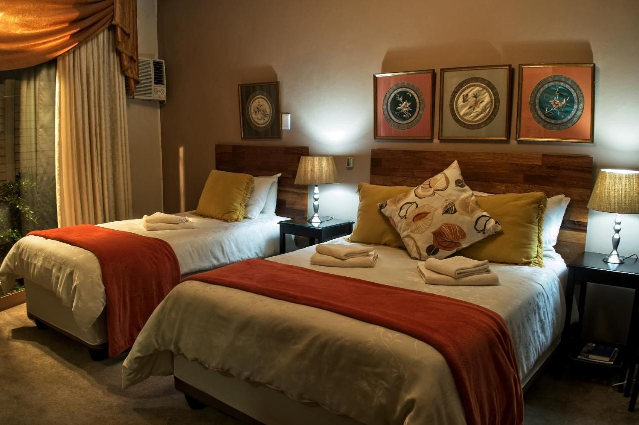 Rest-A-While Guest House - Pretoria-Noord Eksteriør billede