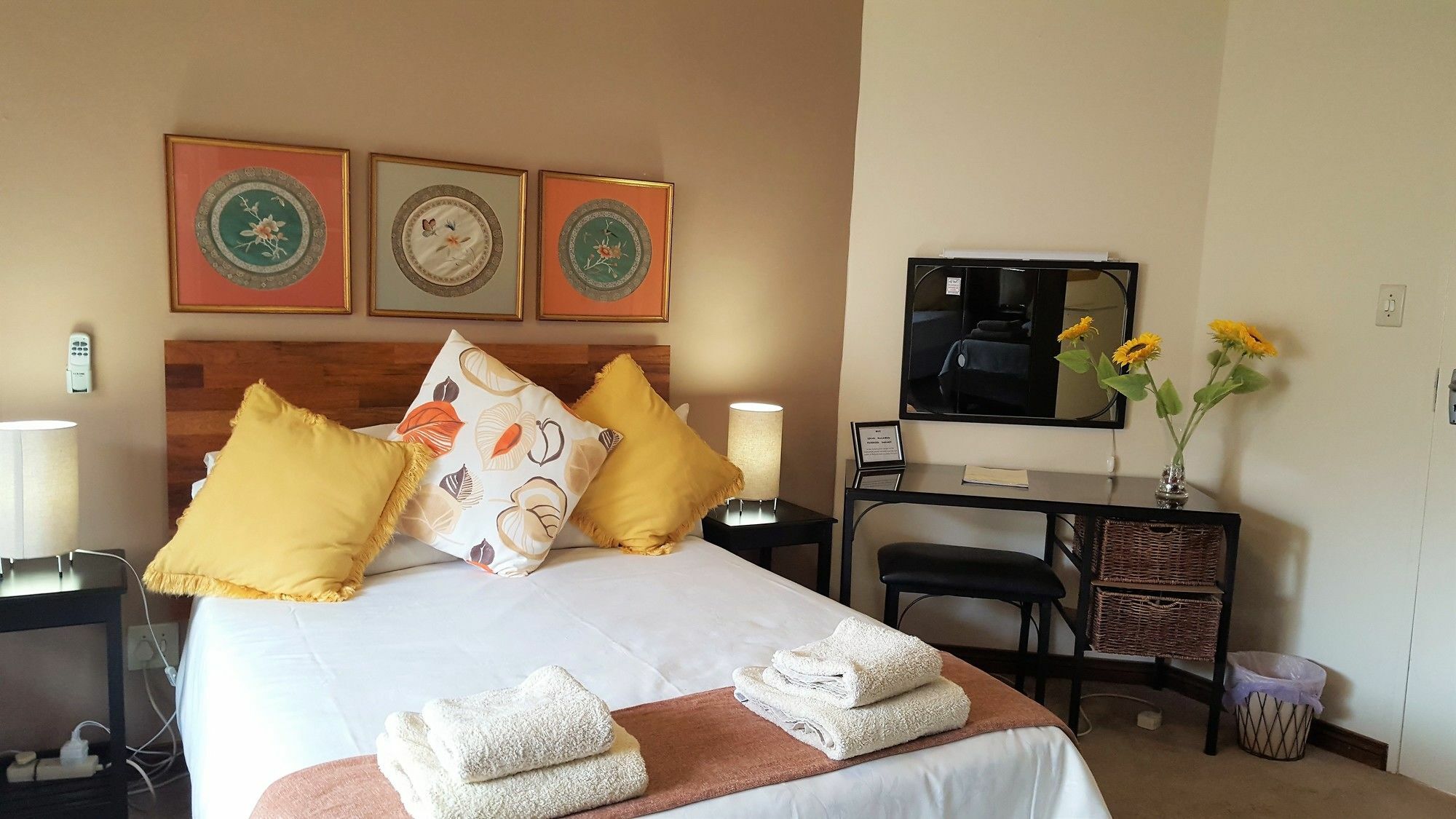 Rest-A-While Guest House - Pretoria-Noord Eksteriør billede